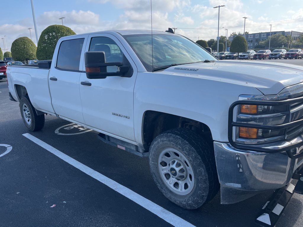 2016 Chevrolet Silverado 3500HD photo 3