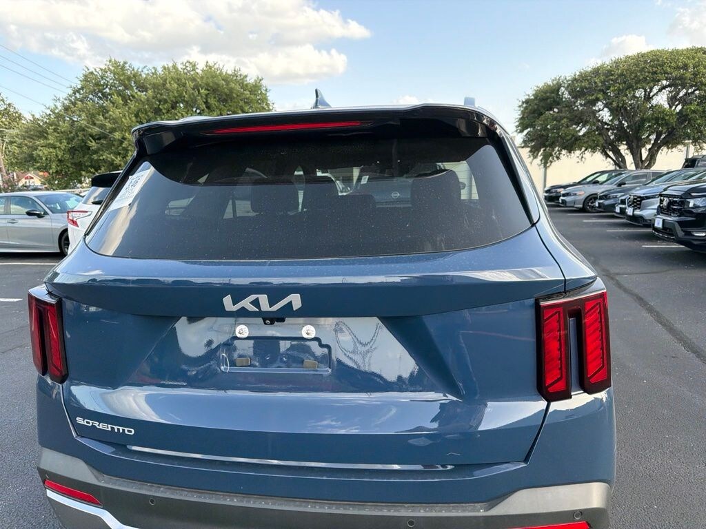 Used 2024 Kia Sorento S SUV