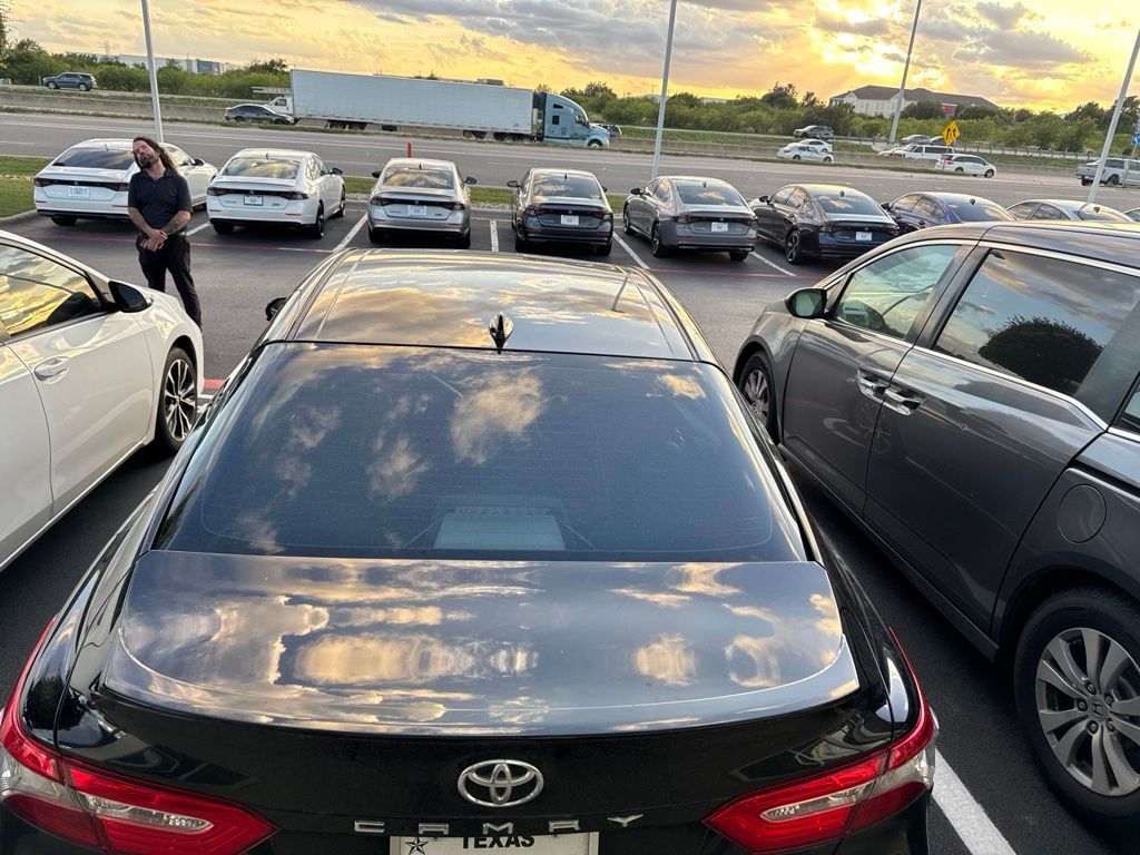 Used 2019 Toyota Camry SE Sedan