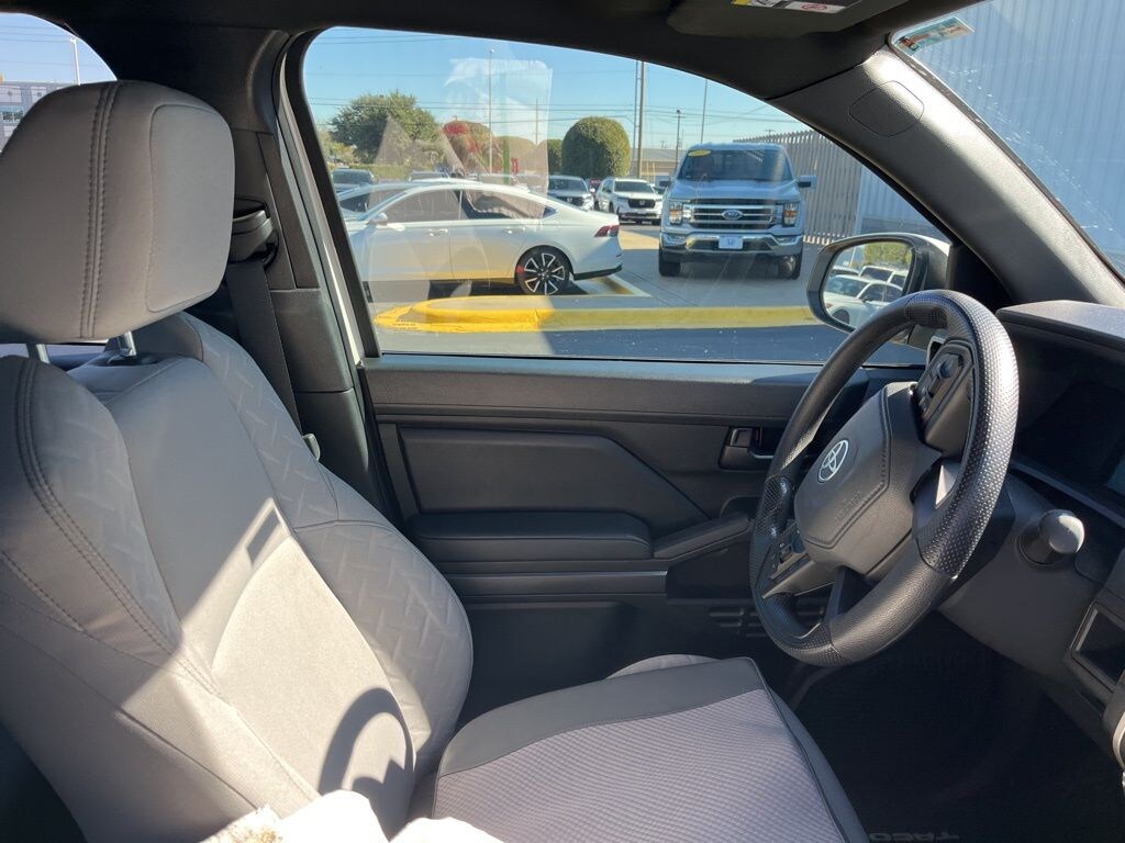 Used 2025 Toyota Tacoma Truck Double Cab