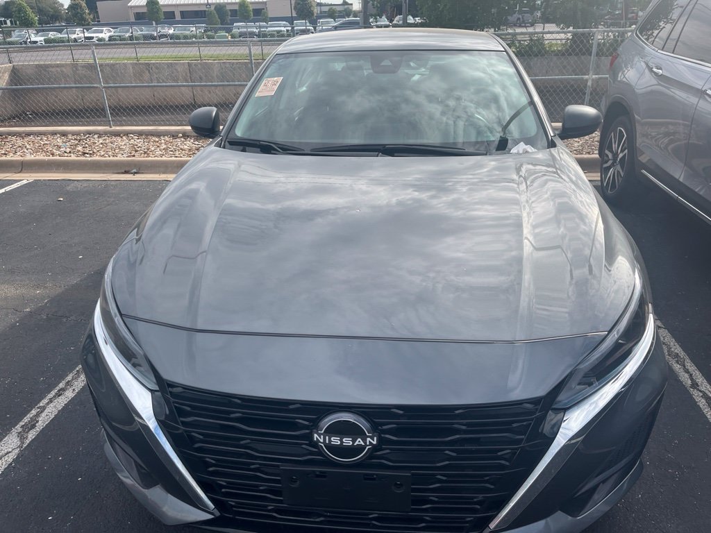 Used 2025 Nissan Altima SV Sedan