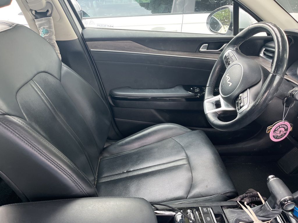 2022 Kia K5 EX photo 4