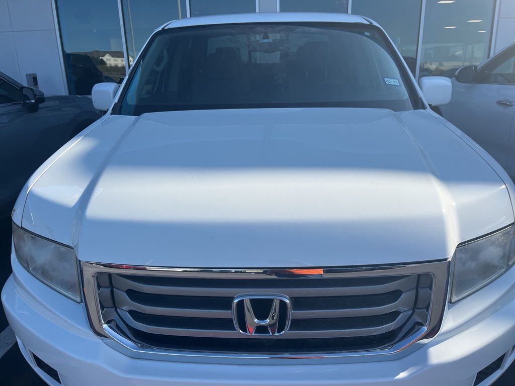 2013 Honda Ridgeline RTS photo 2