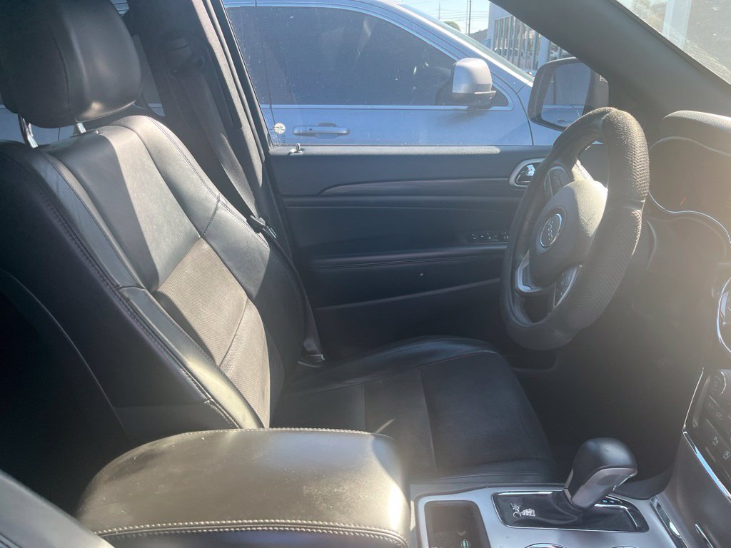 Used 2019 Jeep Grand Cherokee Laredo SUV