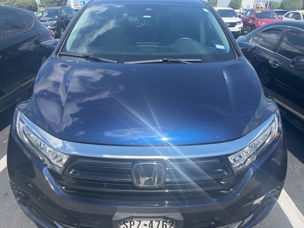 2023 Honda Odyssey Touring photo 2