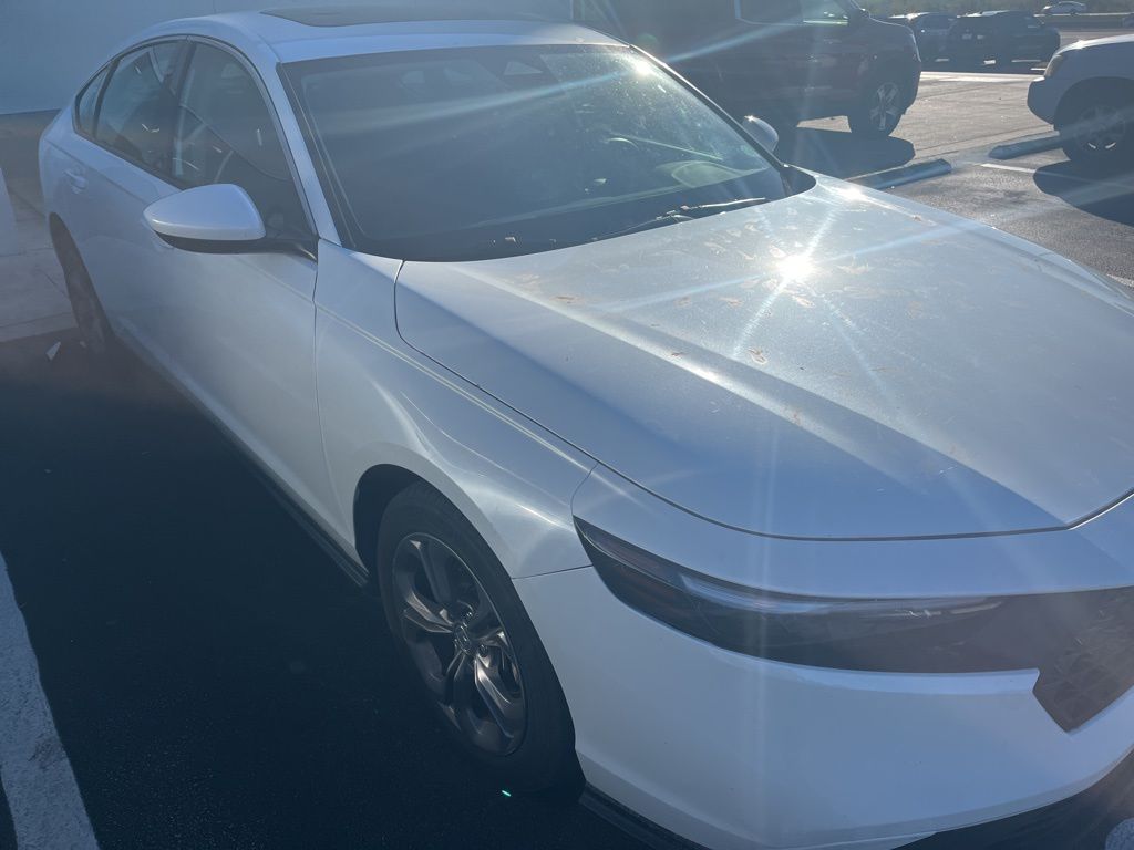 2024 Honda Accord 1.5T EX photo 3