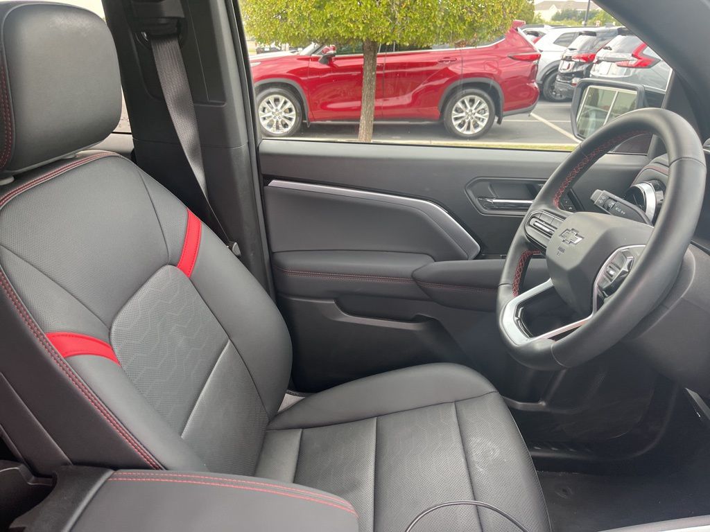 2025 Chevrolet Colorado Z71 photo 4