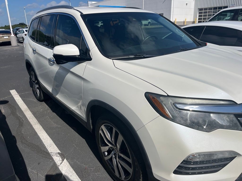 Used 2017 Honda Pilot Touring FWD SUV