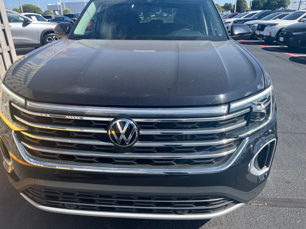 Used 2025 Volkswagen Atlas 2.0T SE w/Technology SUV