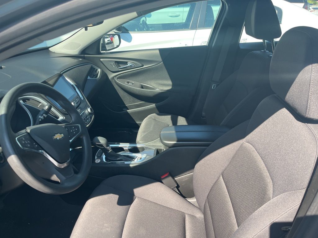 2024 Chevrolet Malibu 1LT photo 4