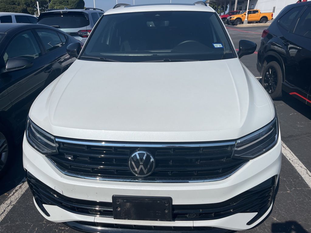 2024 Volkswagen Tiguan SE R-Line Black photo 2