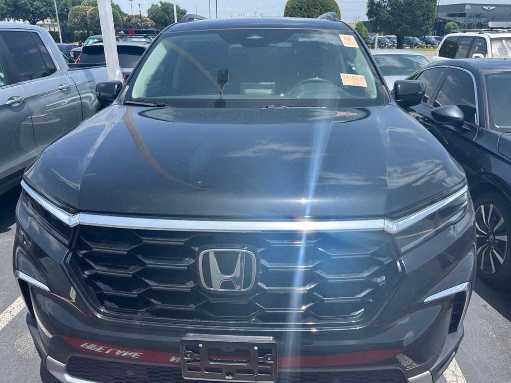 Certified 2025 Honda Pilot Touring SUV