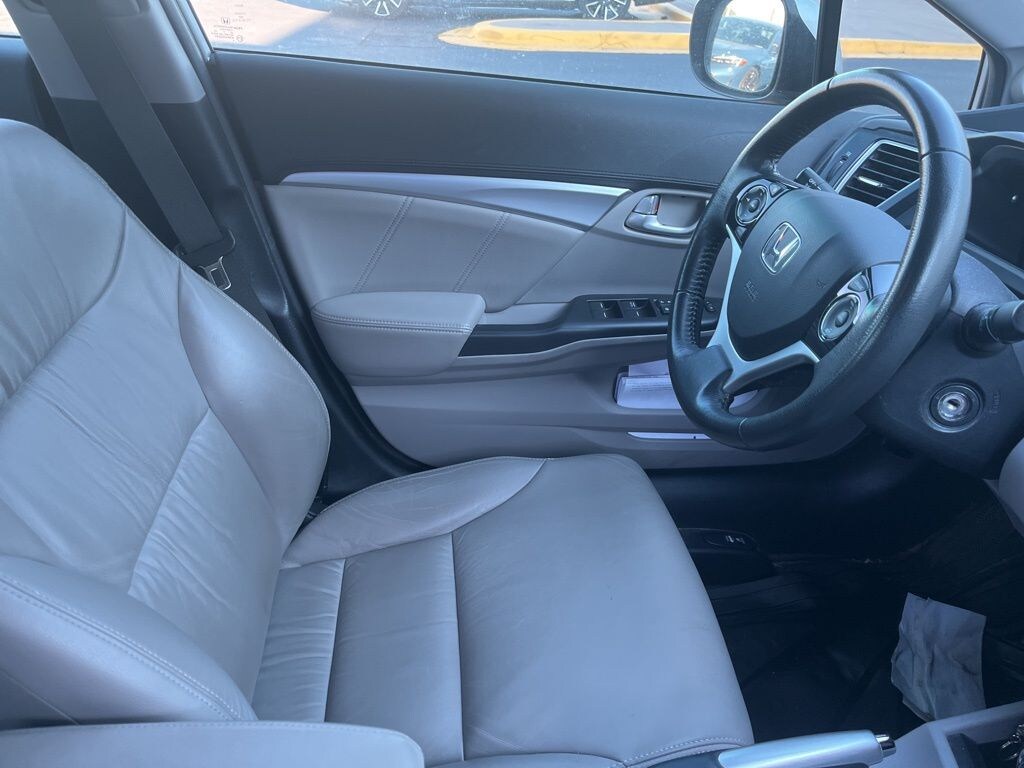 Used 2013 Honda Civic Hybrid w/Leather/Navi Sedan