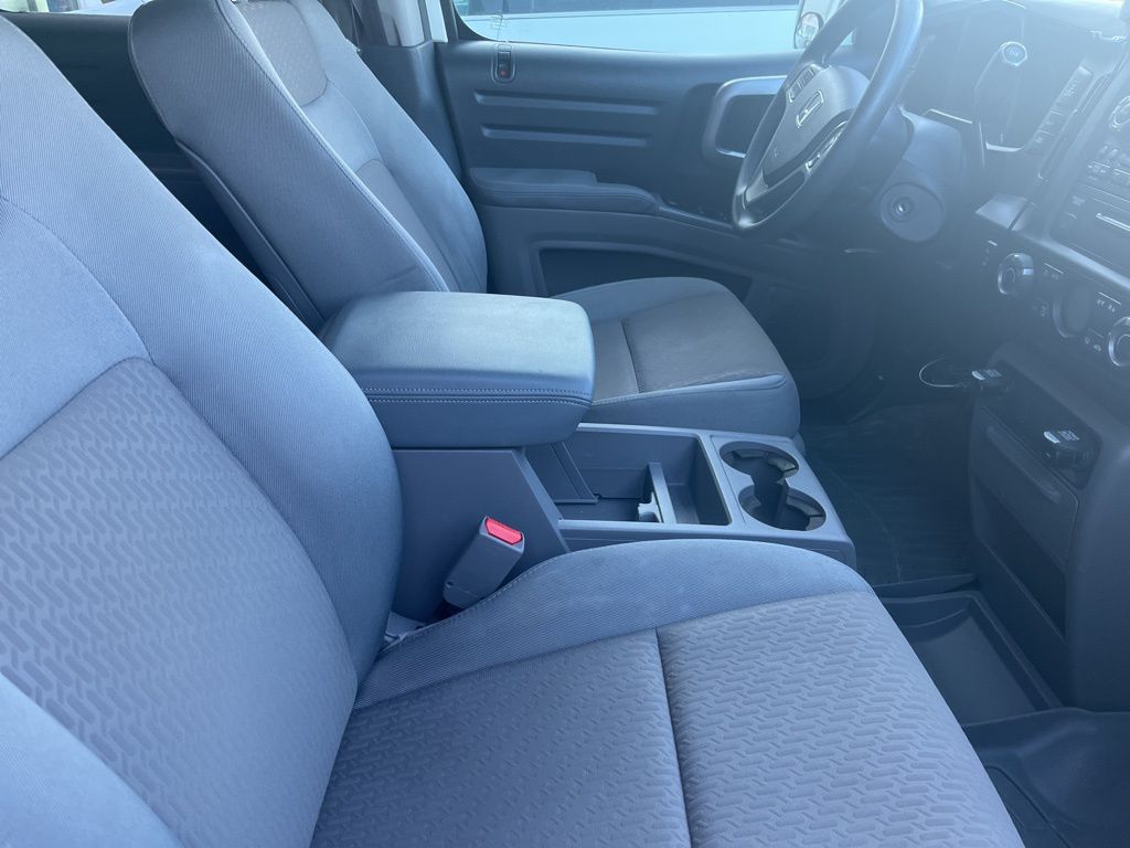 2013 Honda Ridgeline RTS photo 4
