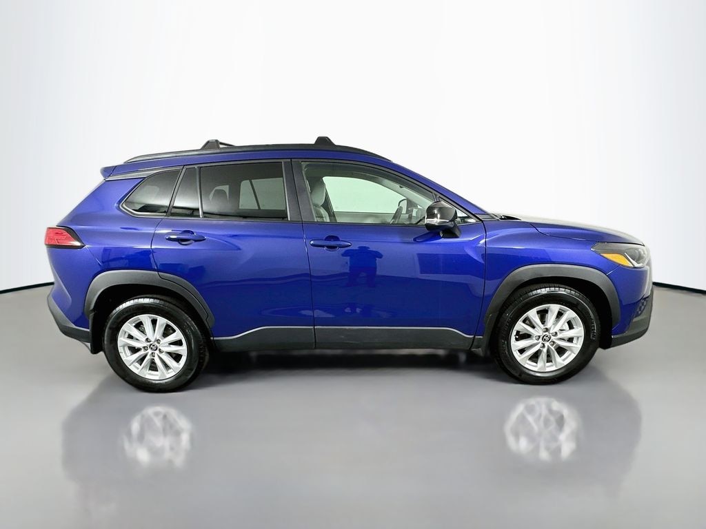 Used 2025 Toyota Corolla Cross LE SUV