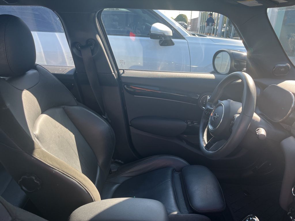 2022 Mini Cooper 4 Door Hardtop photo 4