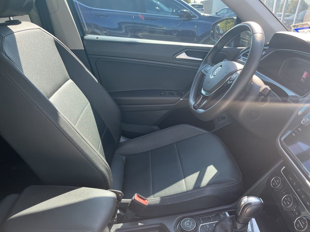 2020 Volkswagen Tiguan SE photo 4