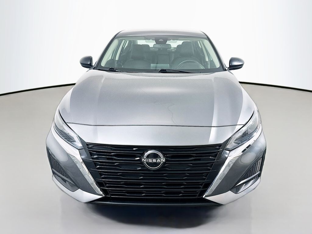 Used 2024 Nissan Altima 2.5 SV Sedan