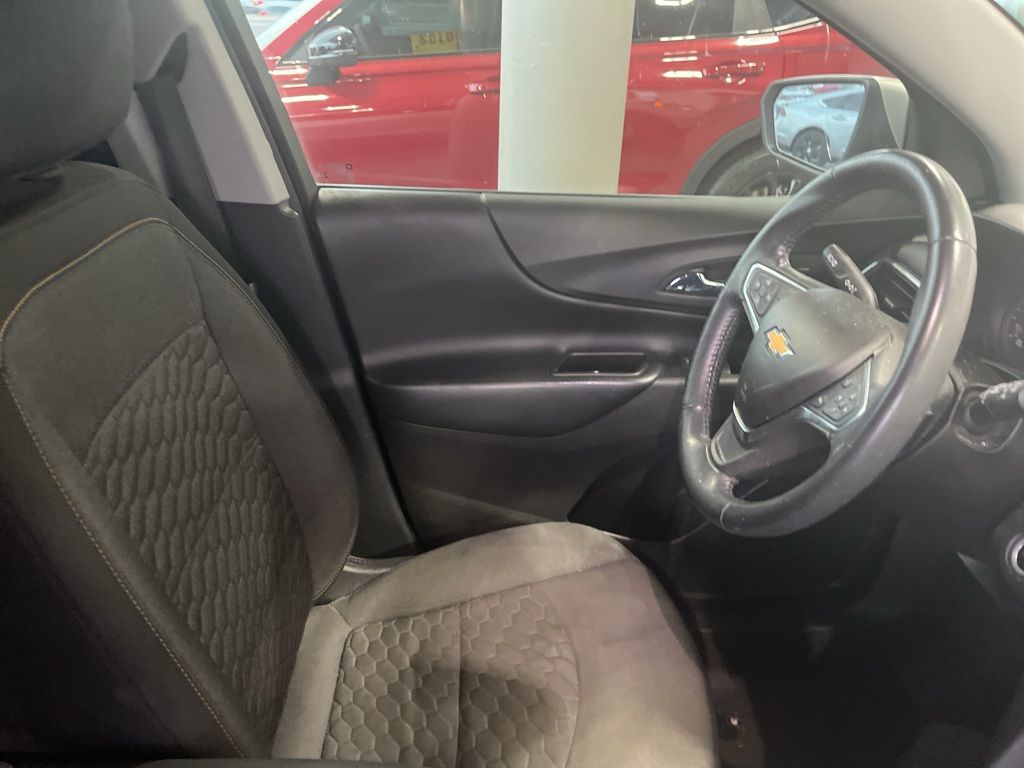 2018 Chevrolet Equinox LT photo 4