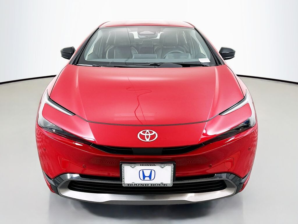 Used 2025 Toyota Prius XLE Hatchback