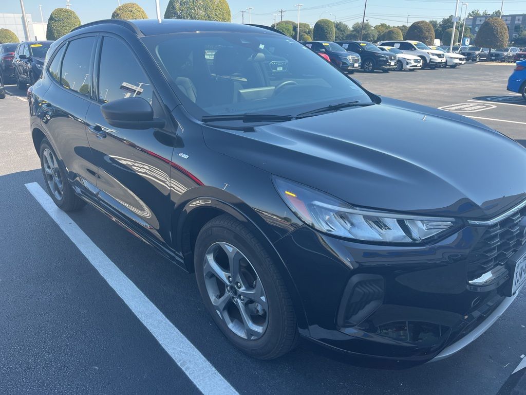 2023 Ford Escape ST-Line photo 3