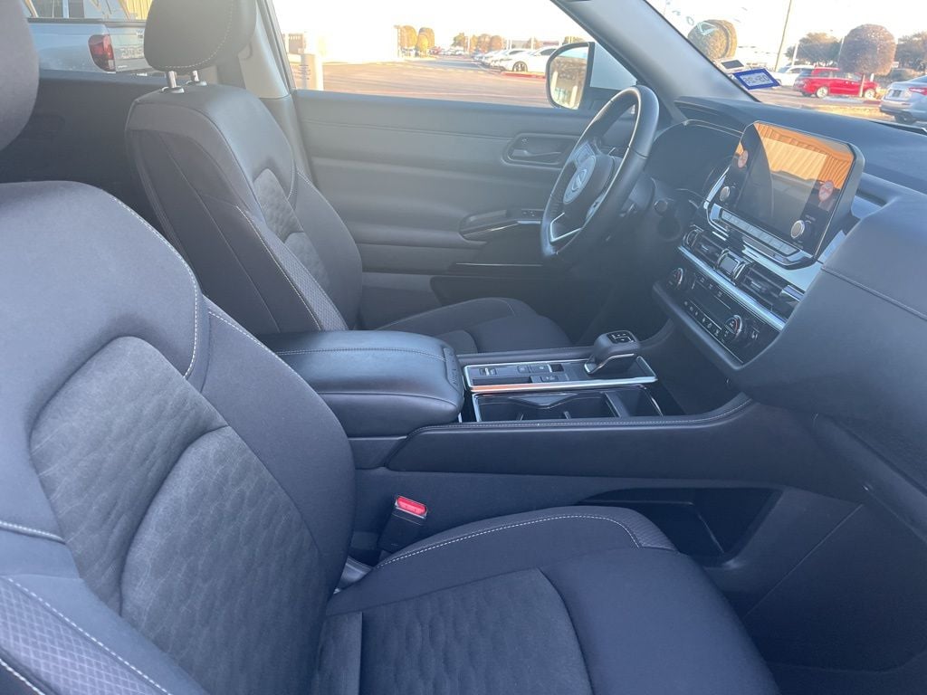 Used 2024 Nissan Pathfinder SV SUV