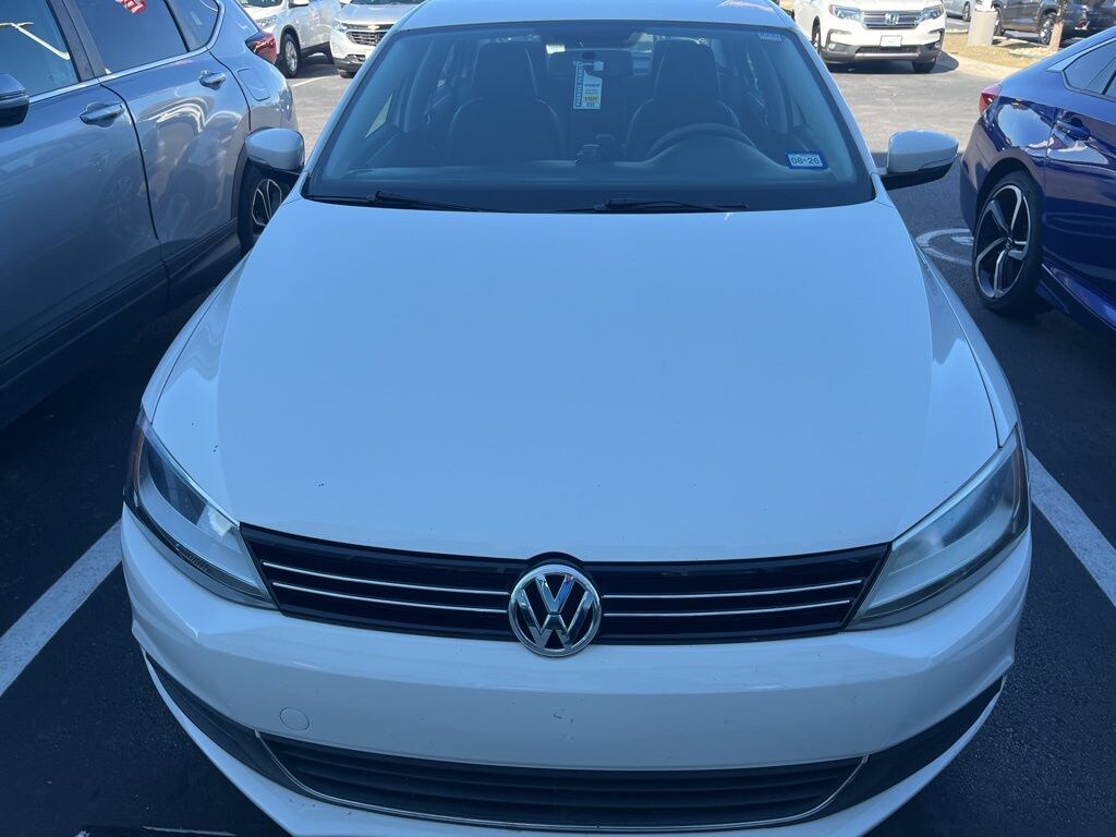 Used 2014 Volkswagen Jetta 1.8T SE w/PZEV Sedan