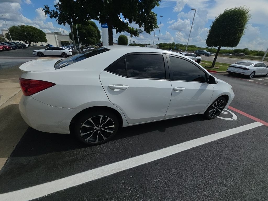 Used 2019 Toyota Corolla SE Sedan