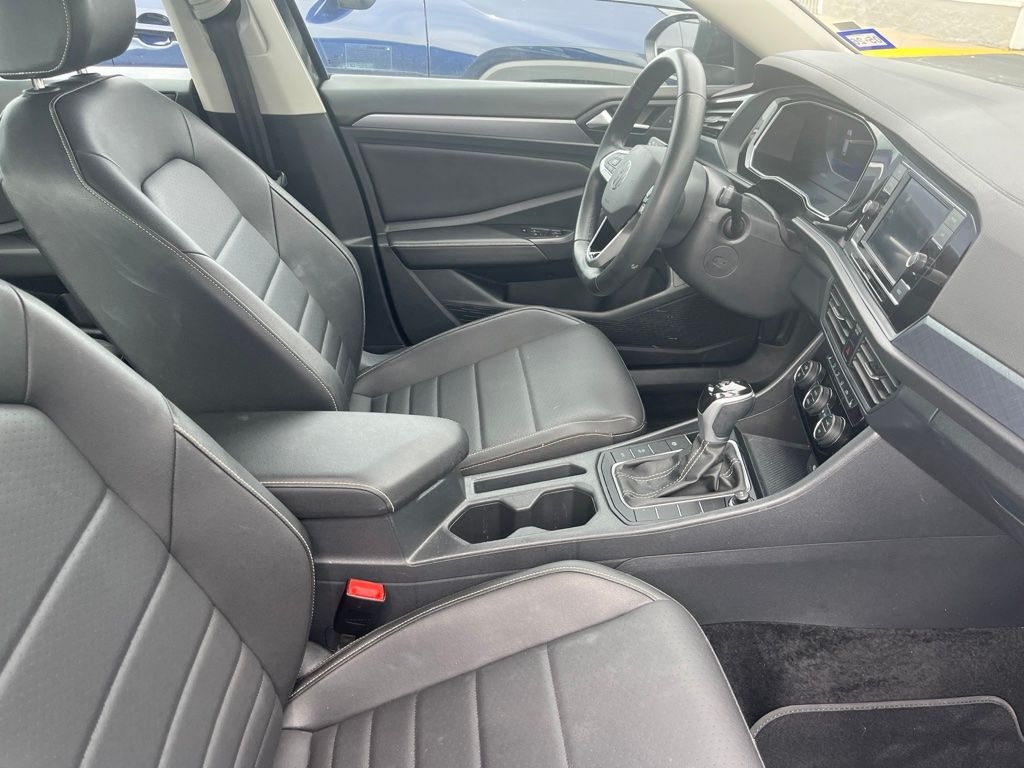 Used 2024 Volkswagen Jetta 1.5T SE Sedan
