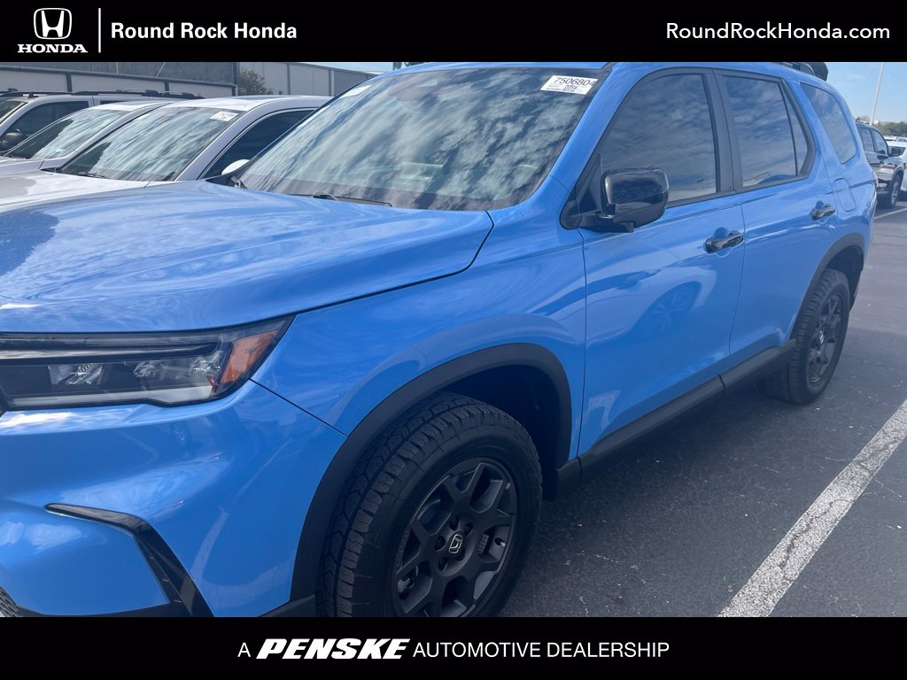 Used 2025 Honda Pilot TrailSport SUV