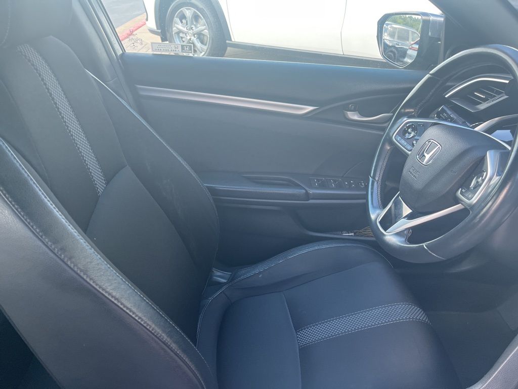2020 Honda Civic Sport photo 4