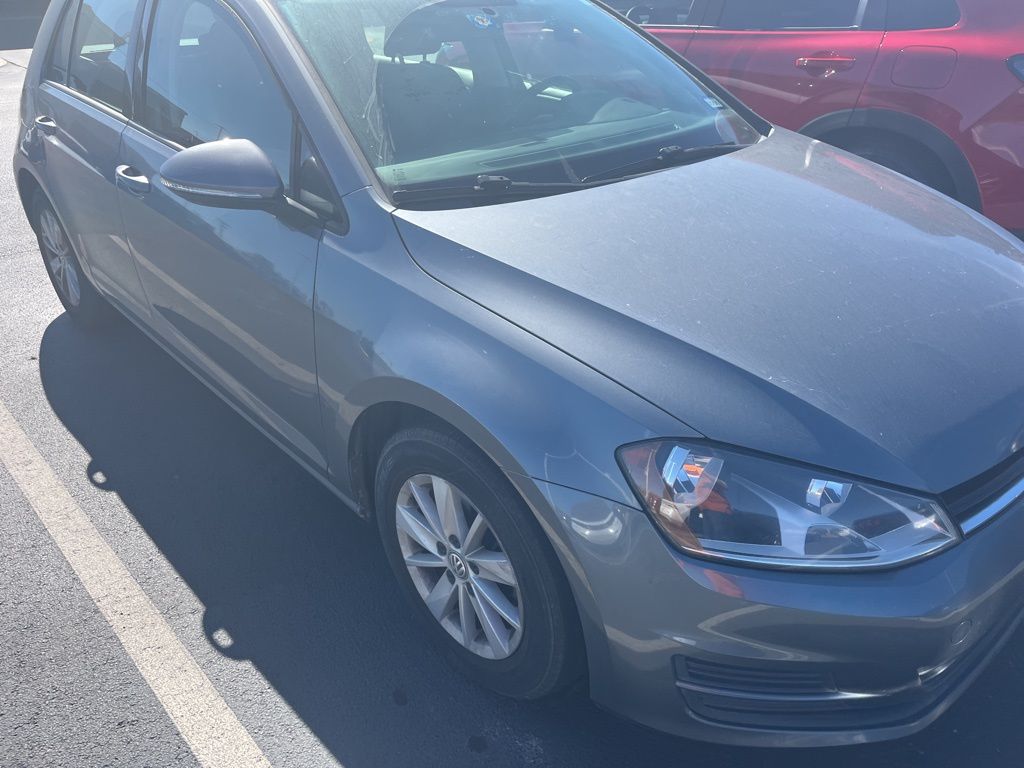 2017 Volkswagen Golf TSI S photo 3