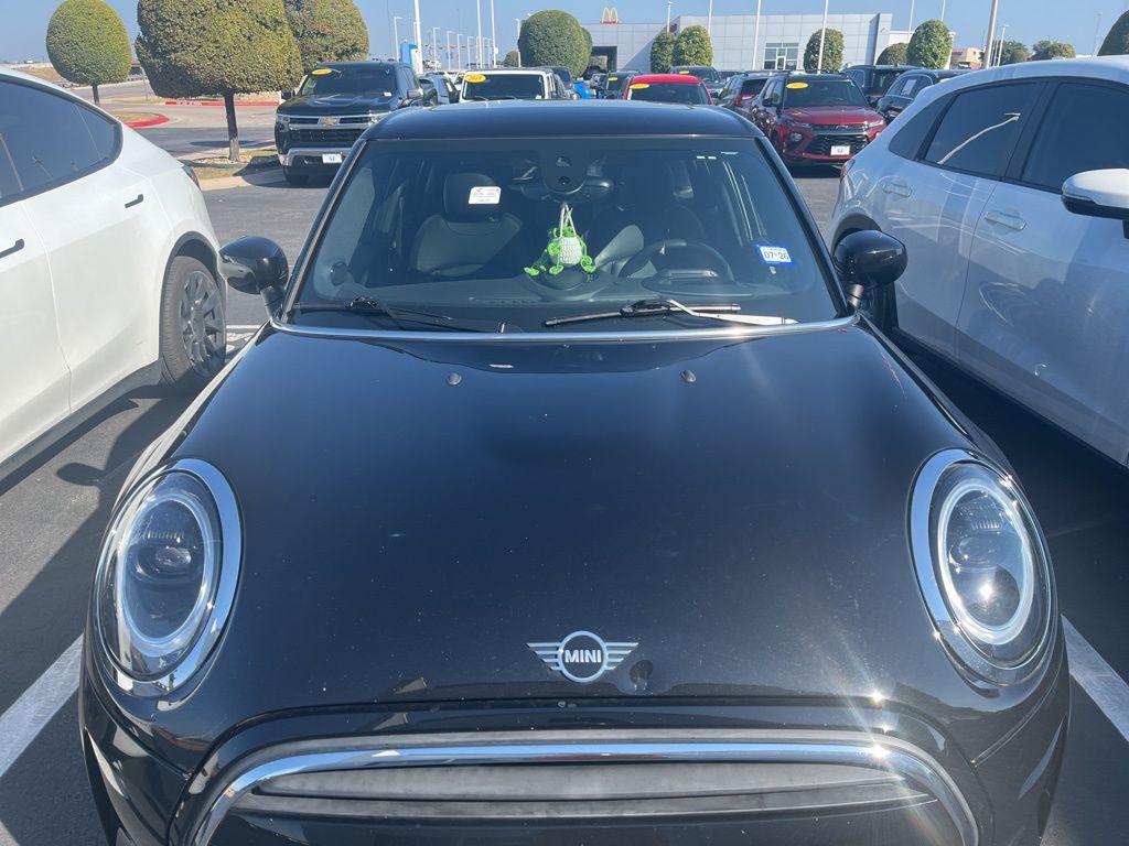 2022 Mini Cooper 4 Door Hardtop photo 2