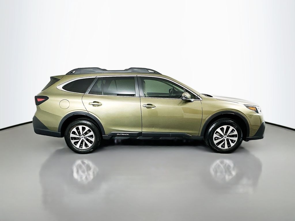 Used 2022 Subaru Outback Premium SUV