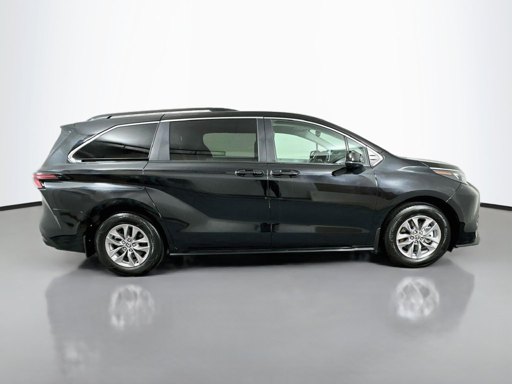 Used 2026 Toyota Sienna LE 8 Passenger Van Passenger Van