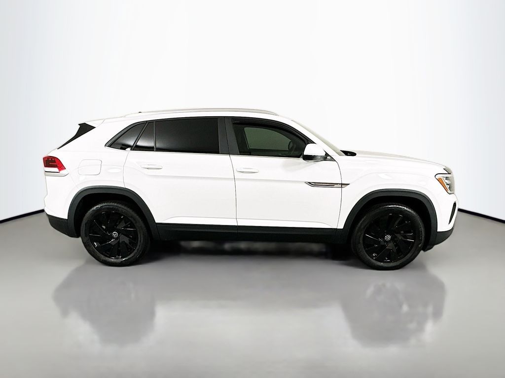 Used 2024 Volkswagen Atlas Cross Sport 2.0T SE w/Technology SUV