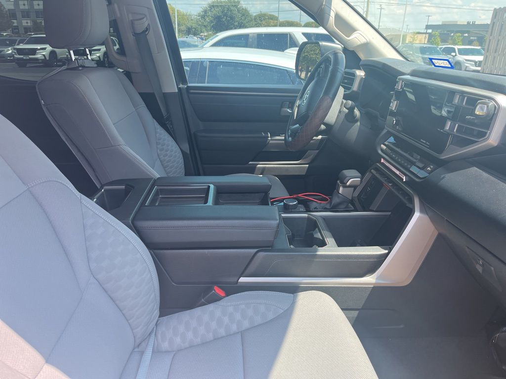 2022 Toyota Tundra SR5 photo 4