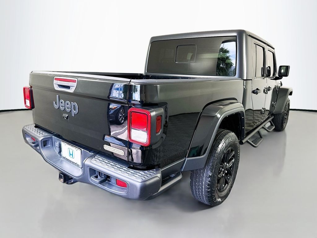 Used 2023 Jeep Gladiator Sport Truck Crew Cab