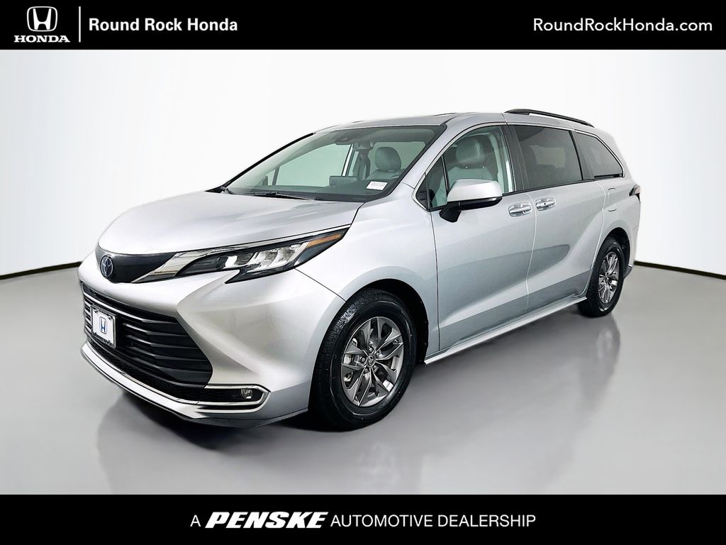 2023 Toyota Sienna Van Passenger Van 