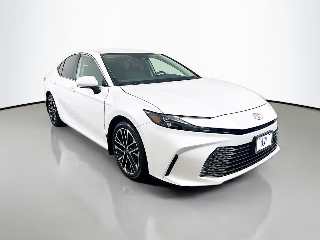 Used 2025 Toyota Camry XLE Sedan