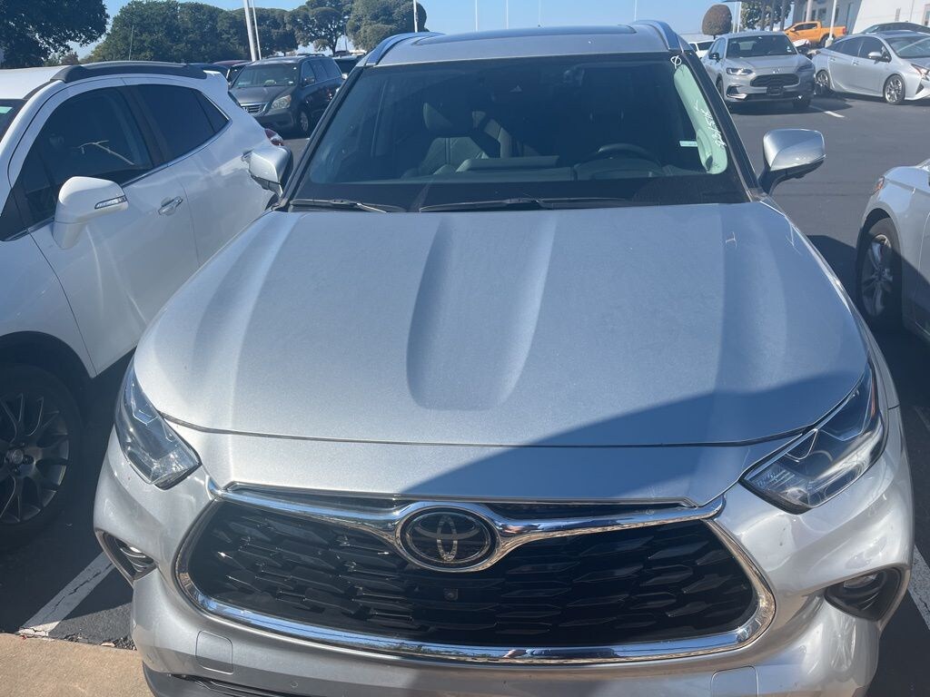 Used 2023 Toyota Highlander Platinum SUV
