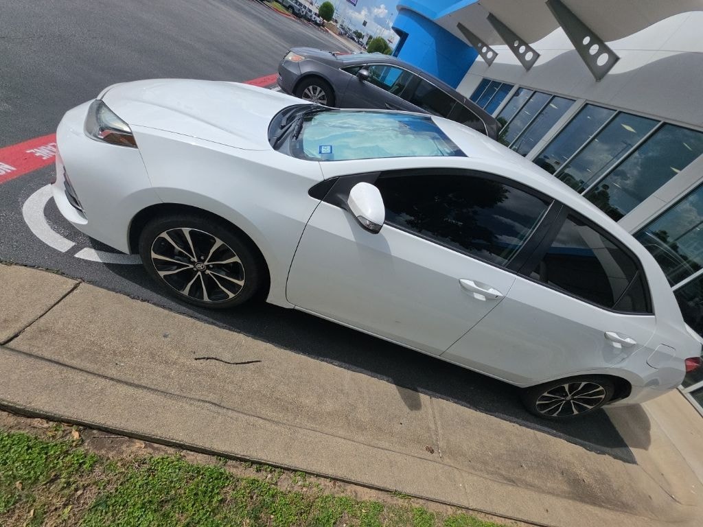 Used 2019 Toyota Corolla SE Sedan