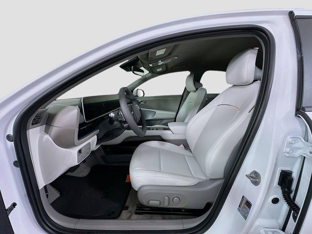 2025 Hyundai IONIQ 6 SEL - Photo 16