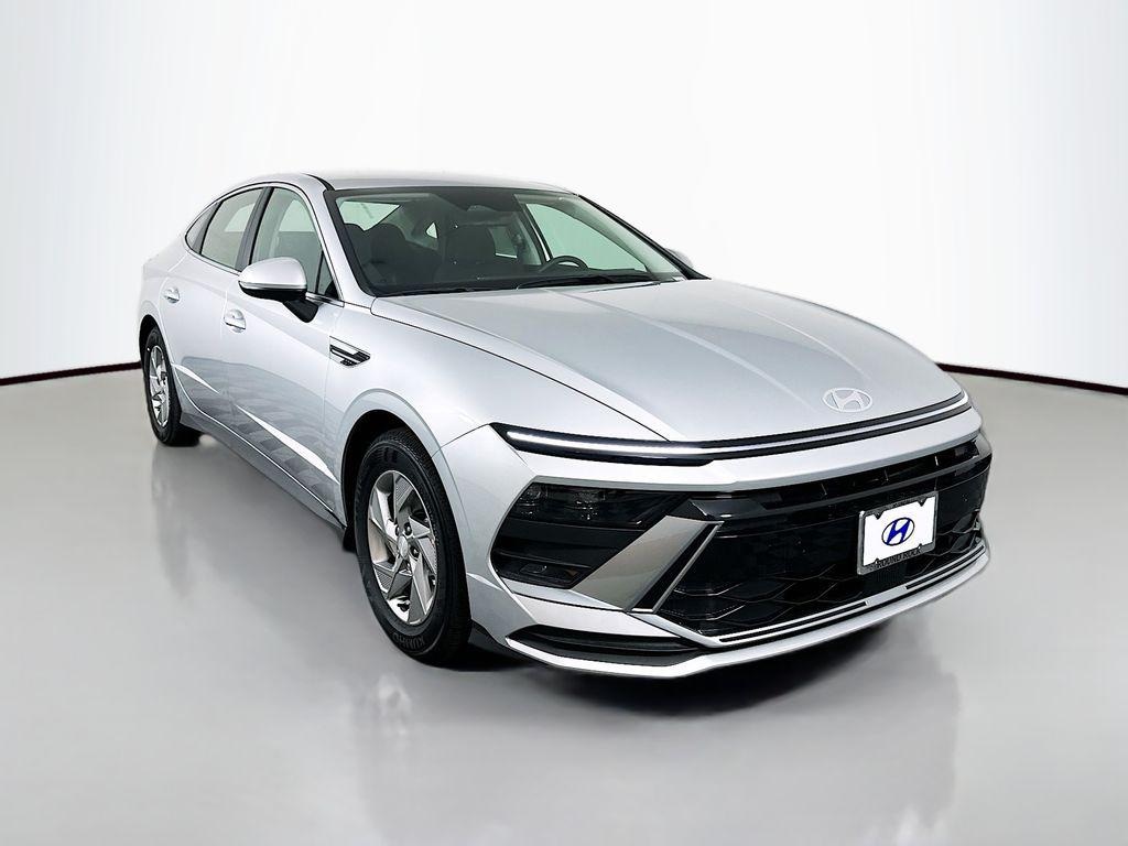 New 2026 Hyundai Sonata SE Sedan