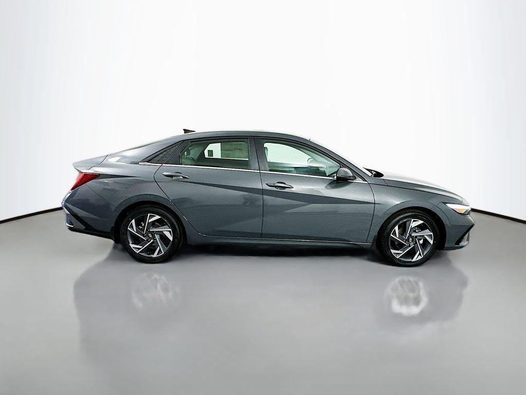 New 2026 Hyundai Elantra Limited Sedan