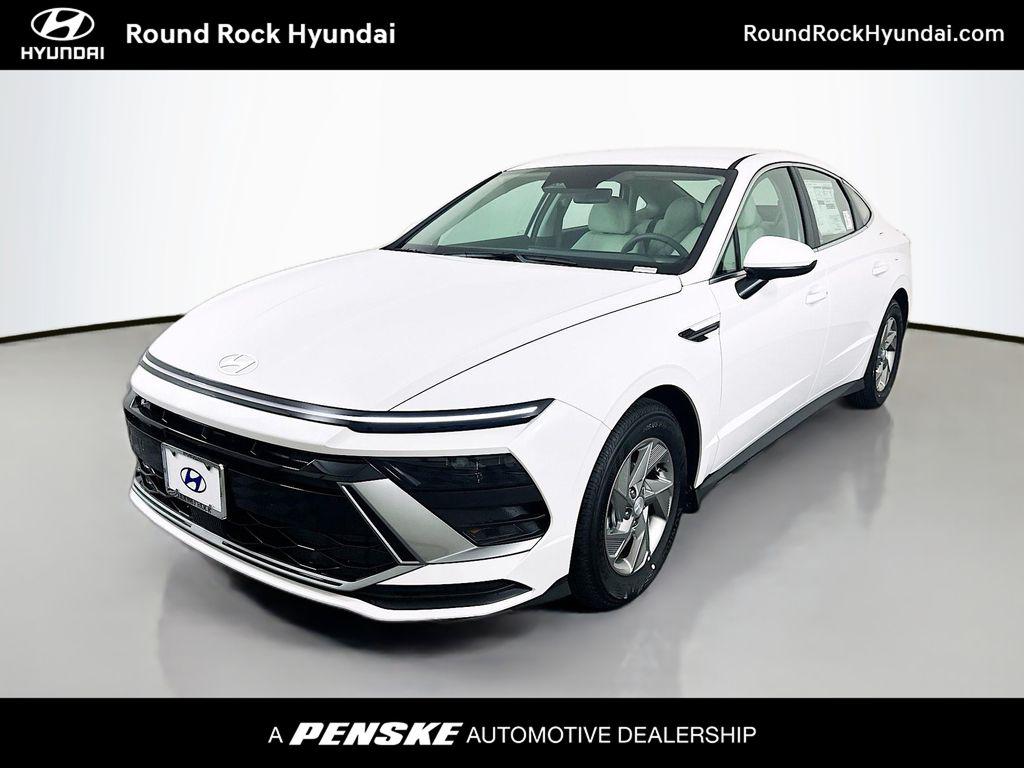 2026 Hyundai Sonata SE's photo