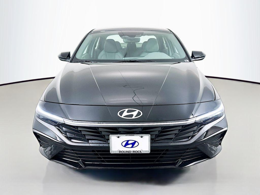 New 2026 Hyundai Elantra SE Sedan