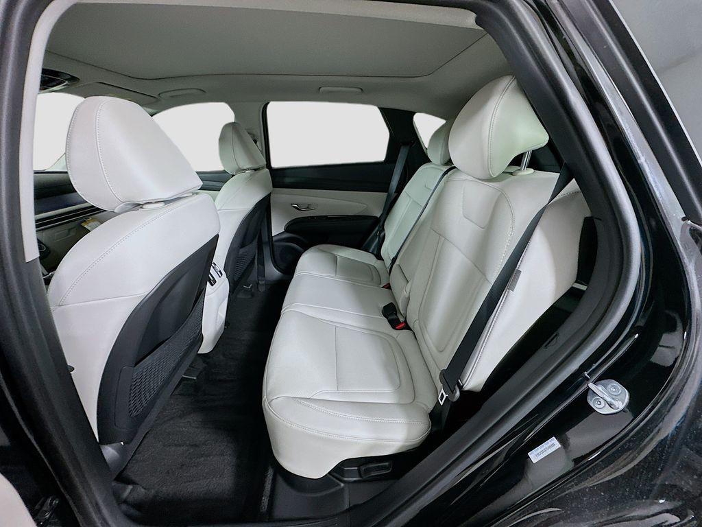 2026 Hyundai Tucson Limited - Photo 17