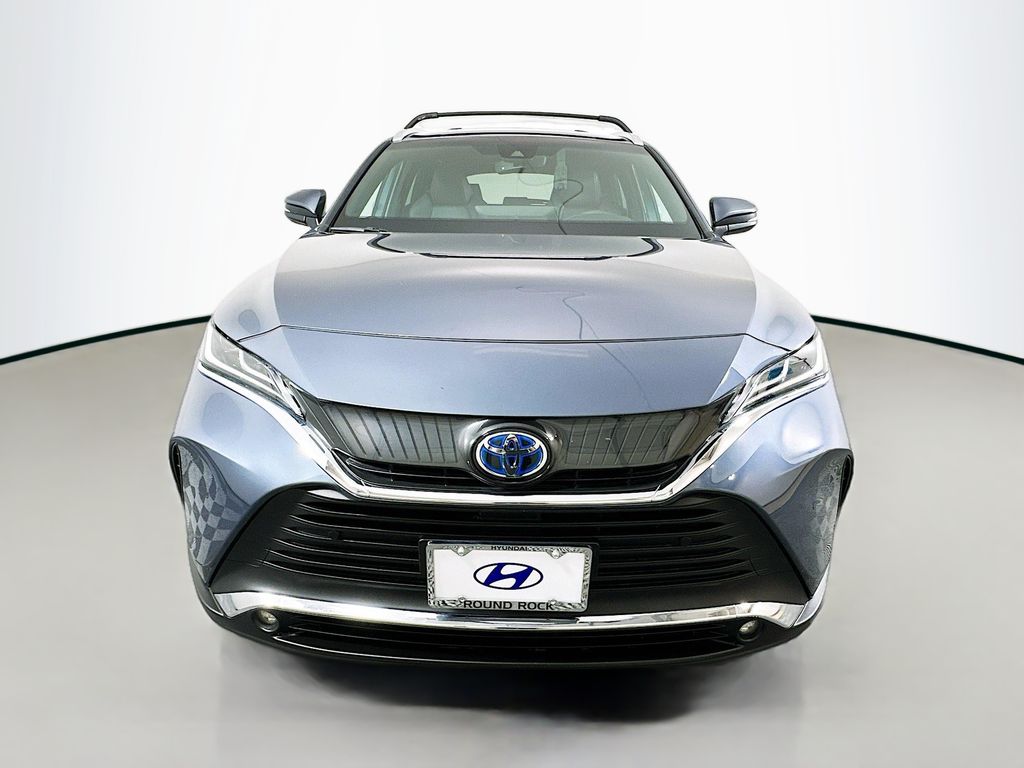 2023 Toyota Venza LE photo 2