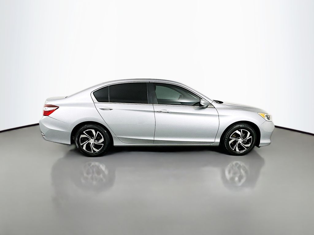 2016 Honda Accord LX photo 4